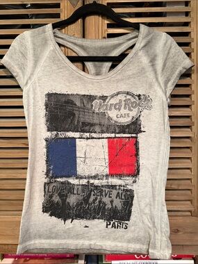 Hard Rock Cafe Women's Light Gray Tee with Blue White Red Flag Graphic
